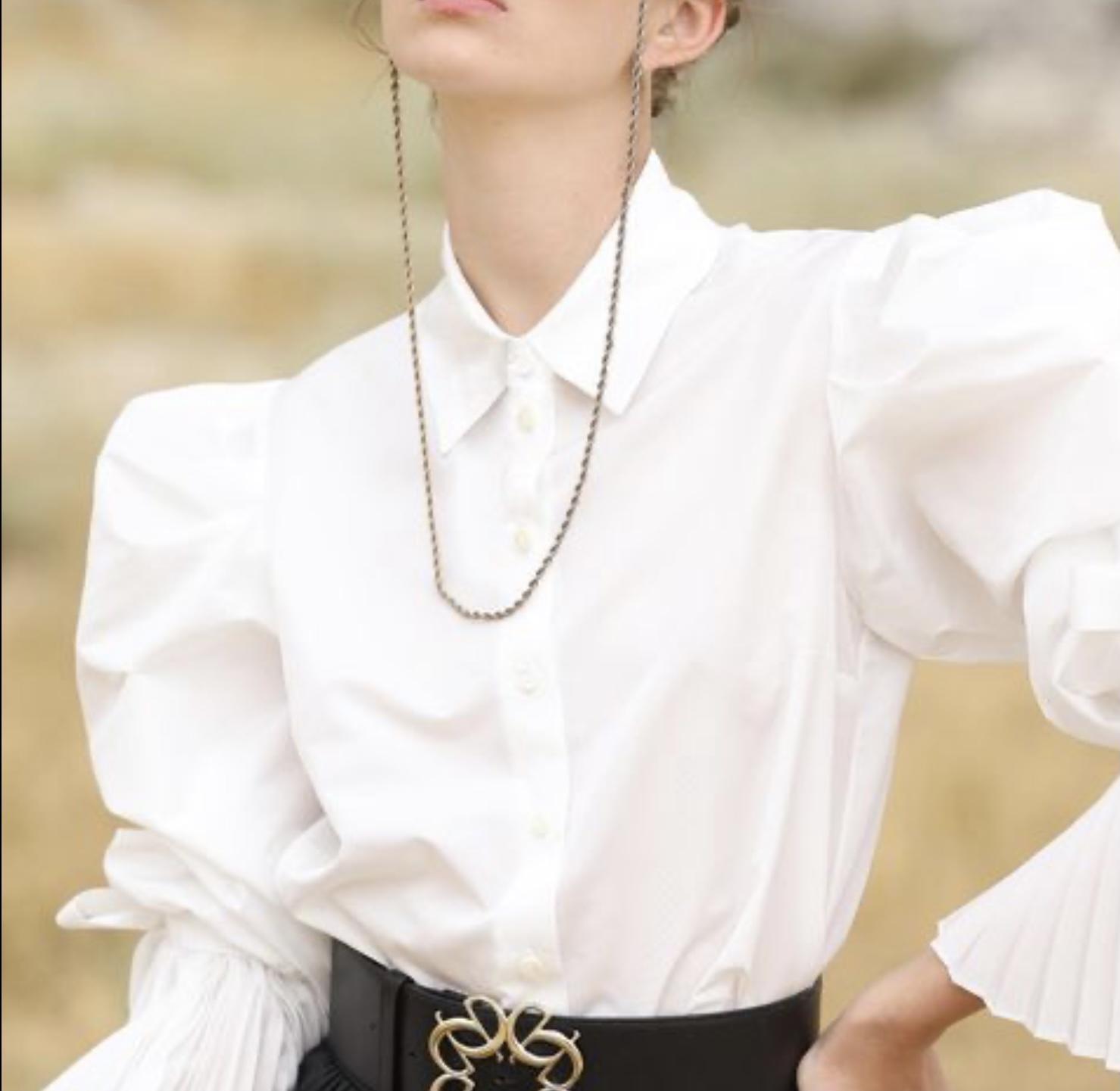 mannequin chemise blanche